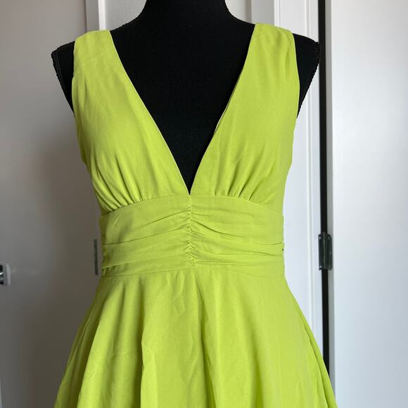 Lulu's Maxi Dress Small Celebration Time Sleeveless Tiered Midi Lime Green FLAW - Picture 4 of 16